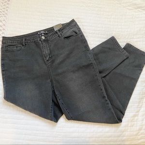 Missguided Black Sinner Highwaisted Jeans🖤